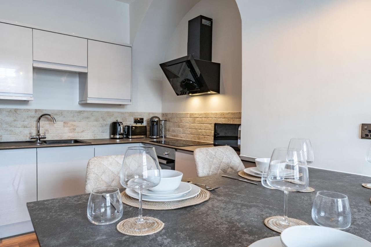 Watergate Penthouse - New 2 Bed Luxury Apartment In City Centre Chester Extérieur photo