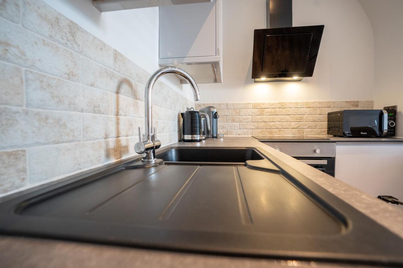 Watergate Penthouse - New 2 Bed Luxury Apartment In City Centre Chester Extérieur photo