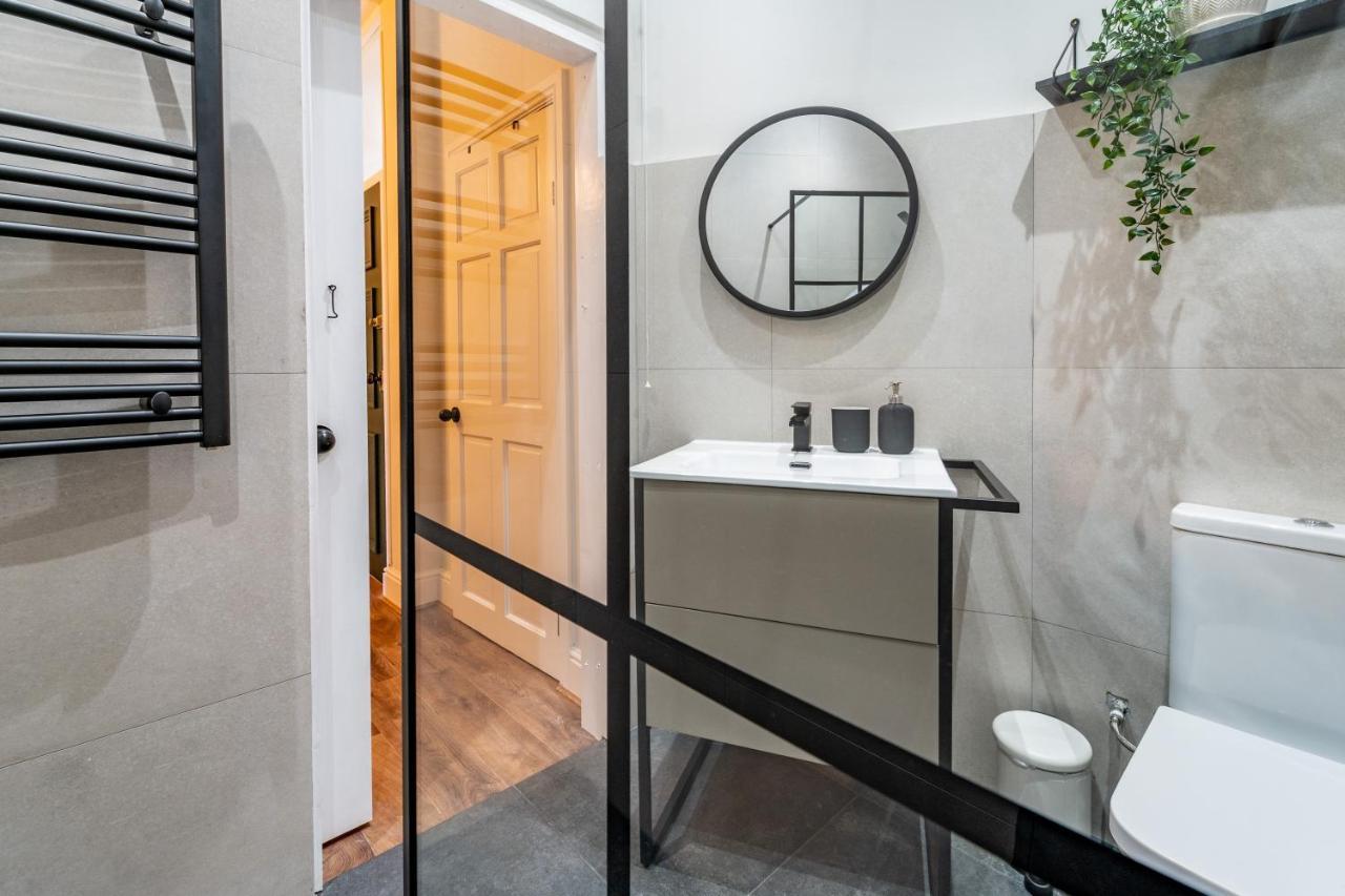 Watergate Penthouse - New 2 Bed Luxury Apartment In City Centre Chester Extérieur photo